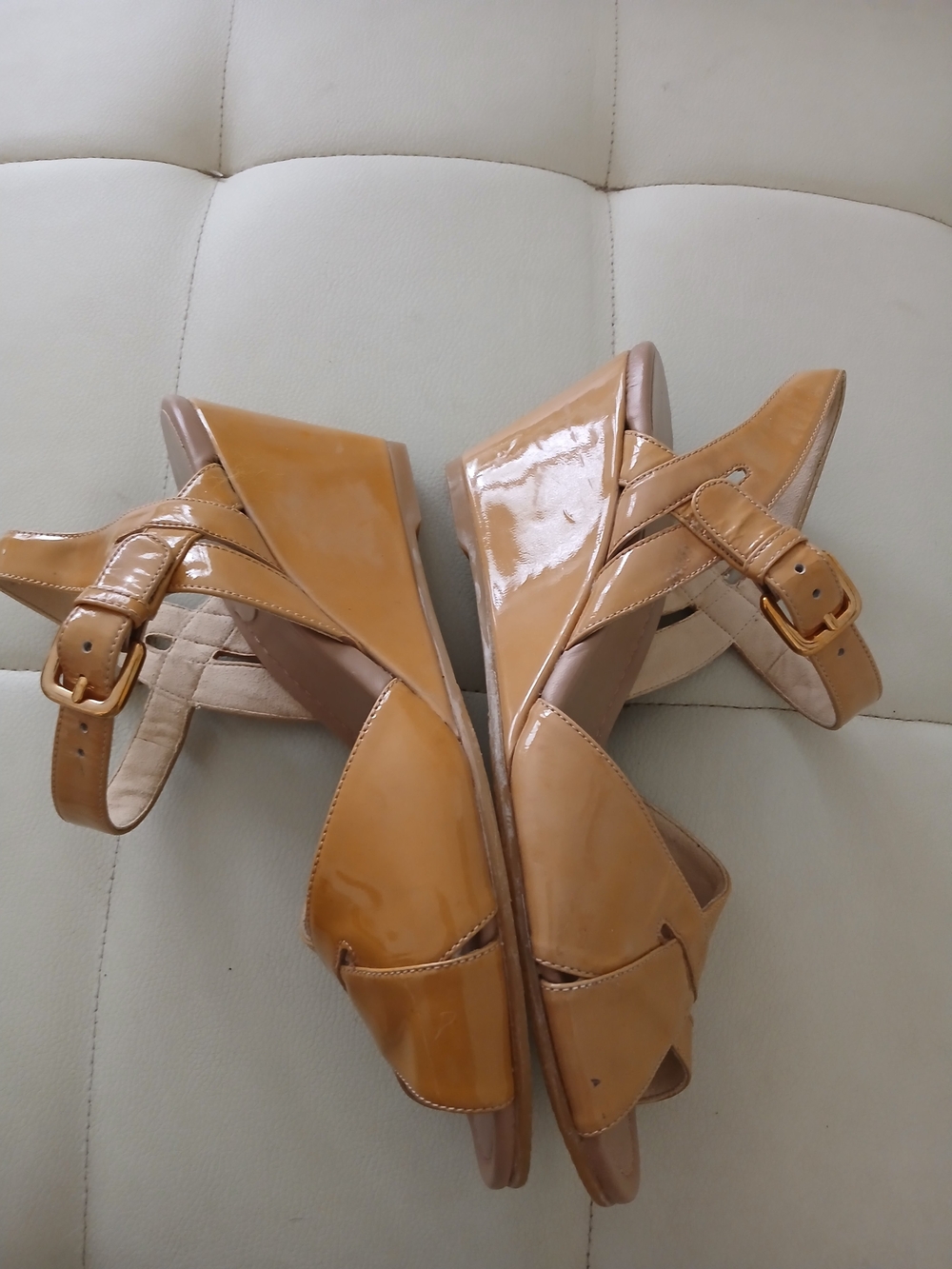 Stuart Weitzman Tan Patent Leather Crisscross Slingback Sandals - Picture 3 of 7